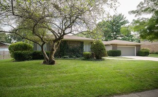 1003 Page Dr, Champaign, IL 61821