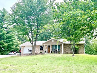 222 W Forest Ct, Jefferson City, MO 65109