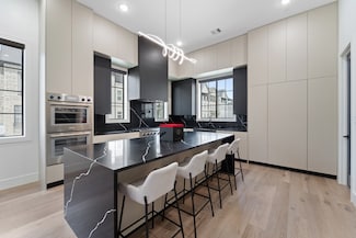 948 Blackshire Ln, Houston, TX 77055