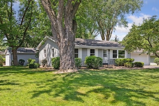 11040 Irwin Ave S, Bloomington, MN 55437