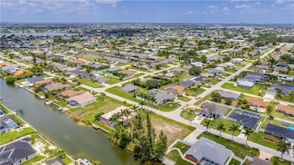 1318 SW 4th Ave, Cape Coral, FL 33991