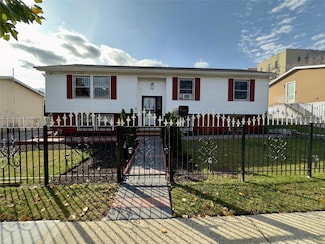 1565 Charlotte St, Bronx, NY 10460