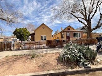 920 Arno St SE, Albuquerque, NM 87102