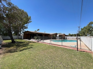 1090 Aurora Dr, El Centro, CA 92243