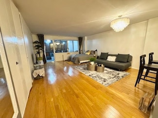 1203 River Rd Unit 17M, Edgewater, NJ 07020