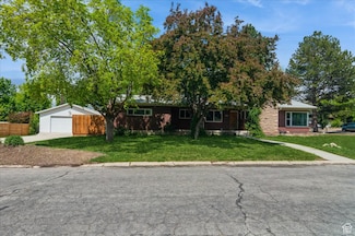 2185 E Sunnybrook Way, Holladay, UT 84124