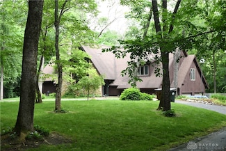 6287 Dog Leg Rd, Dayton, OH 45415