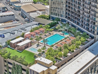 987 Queen St Unit 4112, Honolulu, HI 96814