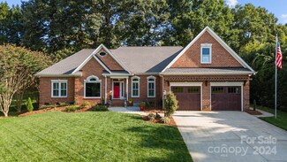 310 Fox Ridge Cir, Lewisville, NC 27023