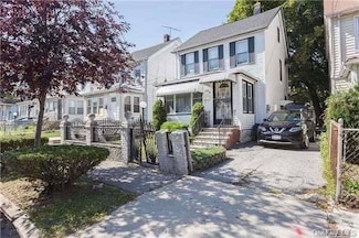 112-32 204th St, Jamaica, NY 11412