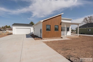 316 Harding Ln, Idaho Falls, ID 83401