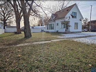 202 E 23rd St, South Sioux City, NE 68776
