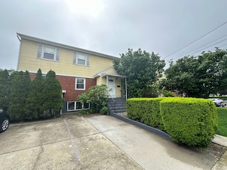12 Union Place, Lynbrook, NY 11563