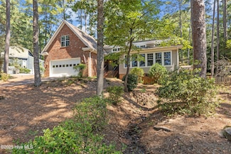 575 S Valley Rd, Southern Pines, NC 28387