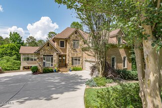 112 Creekwood Ct, Lenoir City, TN 37772