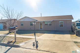 2916 Lisa Ave, Clovis, NM 88101