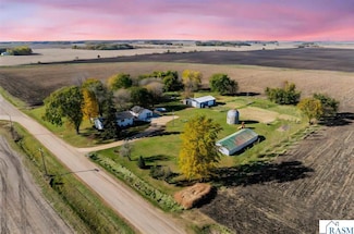 37658 410th St, St. Peter, MN 56082