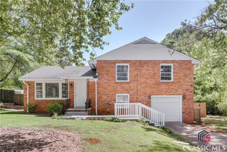 1090 W Lake Dr, Athens, GA 30606