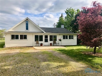 5151 Keller Rd, Walbridge, OH 43465