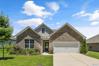 125 Paul Dr, Brownsboro, AL 35741