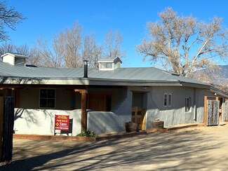 2 Ortiz Rd, Ranchos de Taos, NM 87557