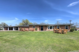 3534 Us Highway 90a E, Gonzales, TX 78629