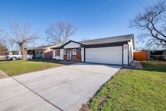 2826 Sanders Dr, Garland, TX 75042