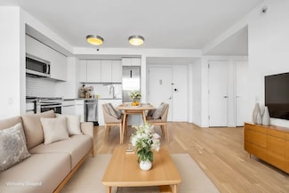 331 E Houston St Unit 5D, New York, NY 10002