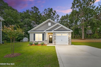 6100 Garden Ct, Fayetteville, NC 28311