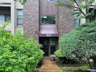 832 Main St, Belleville, NJ 07109