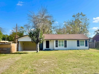 230 Napp St, de Kalb, TX 75559