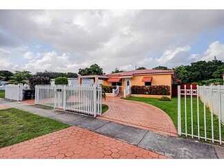305 NW 129th St, North Miami, FL 33168
