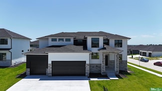 21143 Ellison Ave, Elkhorn, NE 68022
