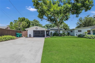 1203 Monterey Dr, Eustis, FL 32726