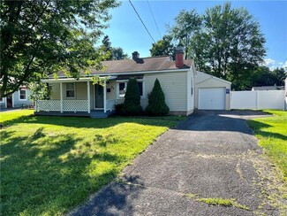 31 Pinecrest Rd, Whitesboro, NY 13492