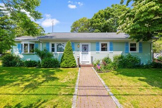295 Seacoast Shores Blvd, East Falmouth, MA 02536