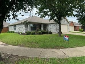 2001 Lake Trail Dr, Heartland, TX 75126