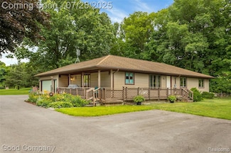 10080 Big Lake Rd, Clarkston, MI 48346