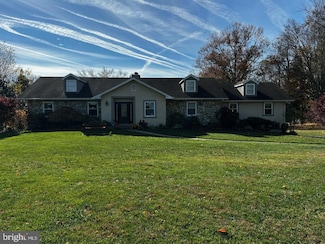 6 Smedley Dr, Newtown Square, PA 19073