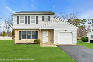 15 Partridge Ln, Howell, NJ 07731