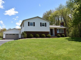 333 Valleyview Dr, Saegertown, PA 16433