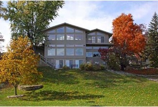 145 Wayne Park Dr, Napoleon, OH 43545
