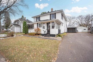 439 6th St, Cloquet, MN 55720