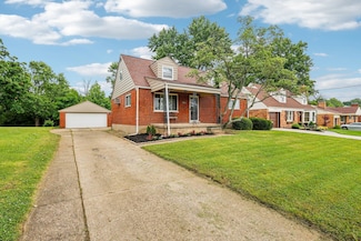 3088 Timberview Dr, Cincinnati, OH 45211