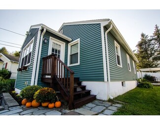7 Cross St, Hopedale, MA 01747