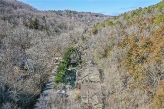 139 Mill Hollow Rd, Eureka Springs, AR 72632