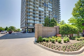 2300 Riverside Dr Unit 5C, Tulsa, OK 74114