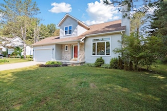 4540 Spinnaker Ln, Pleasant Lake, MI 49272