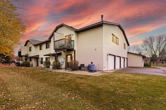 4289 Centerville Rd, Saint Paul, MN 55127