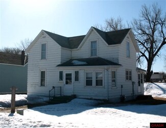 303 E Central St, Springfield, MN 56087